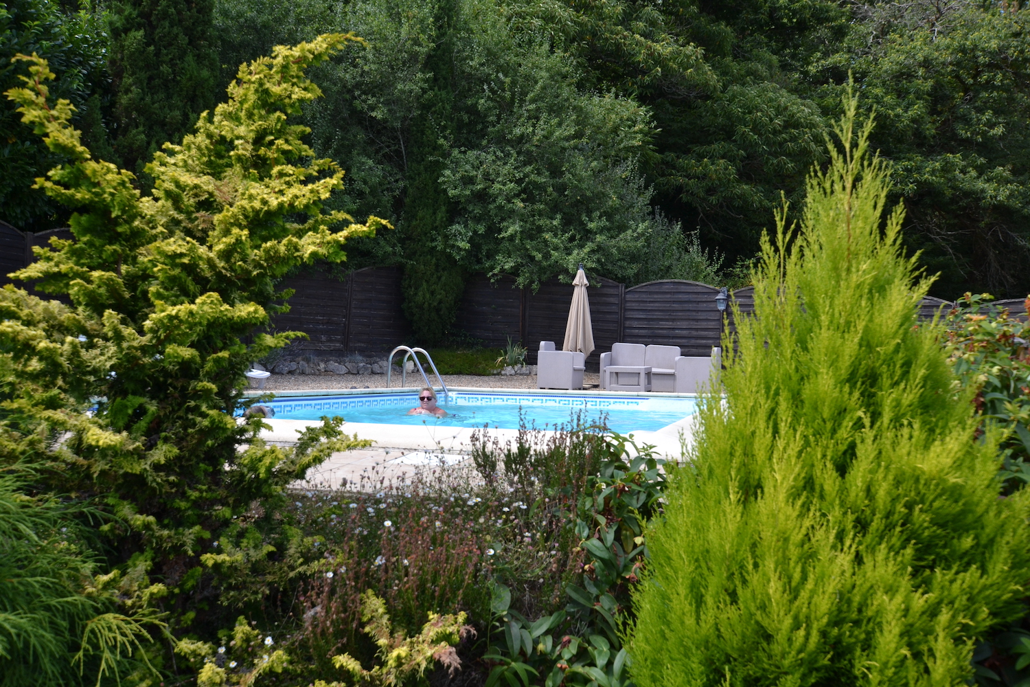 Gîte in Périgord Blanc, Dordogne with secure swimming pool.