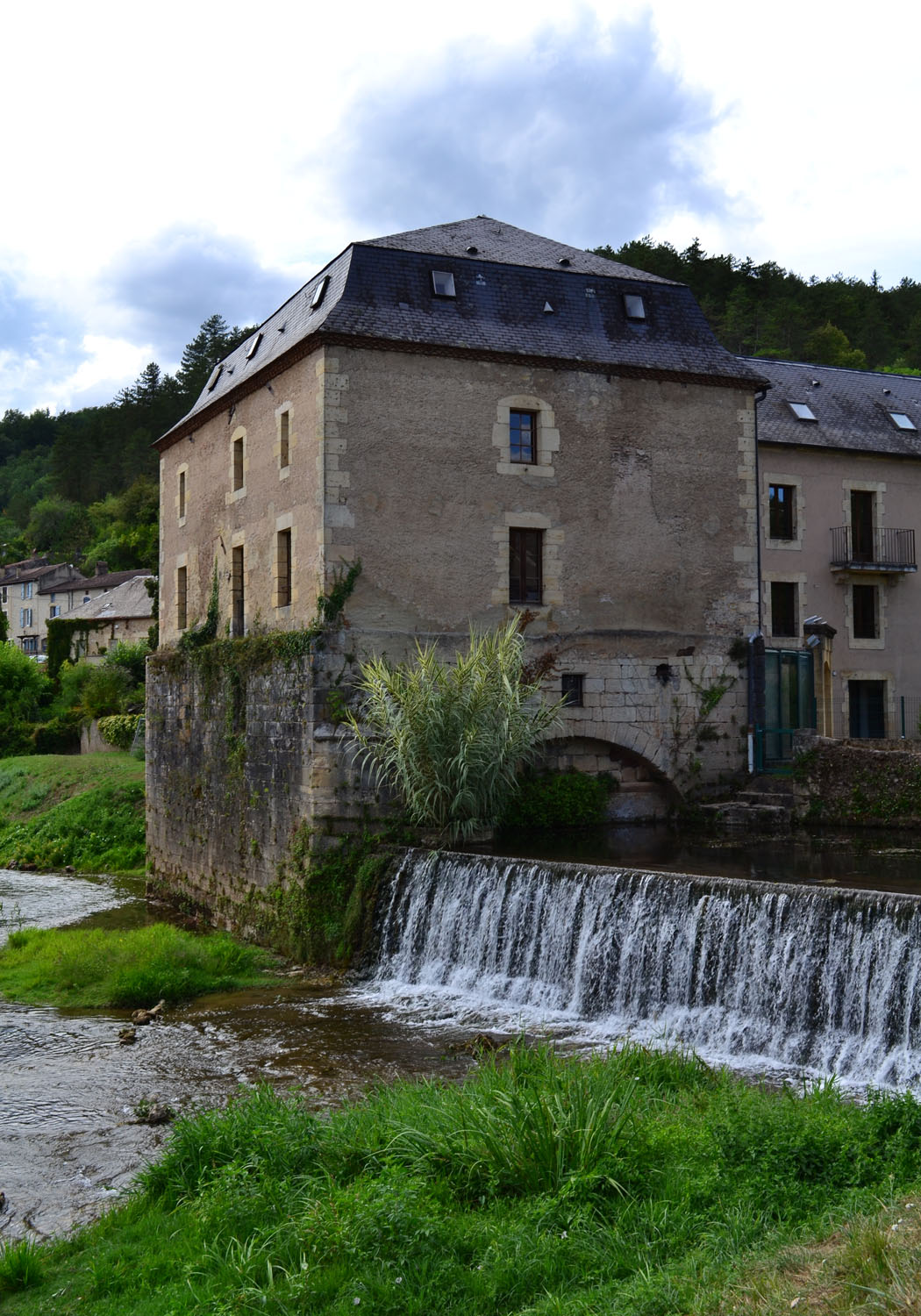 Old mill and weir, Le Bugue, Dordogne